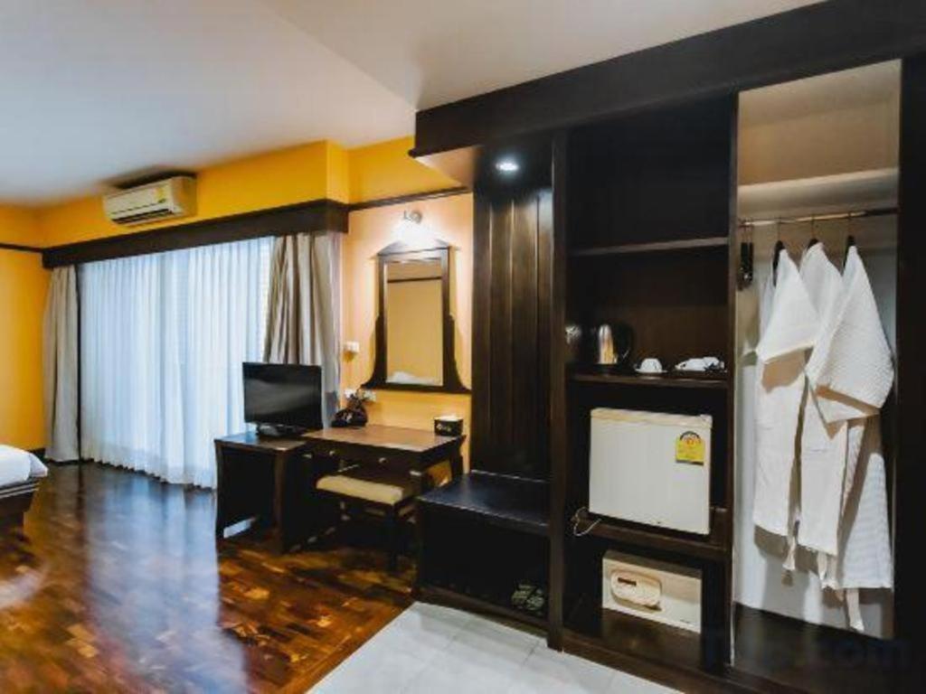 Sarita Cha Let And Spa Pantai Jomtien Bagian luar foto